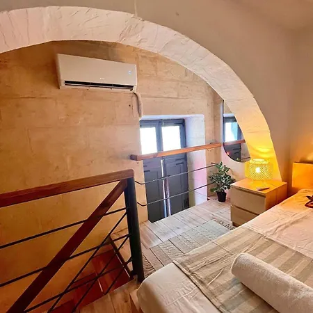 Apartment Cinema In *